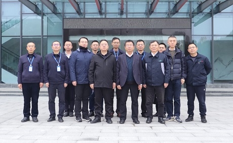 蒋文春率队光临绵阳Z6尊龙凯时公司调研领导工作